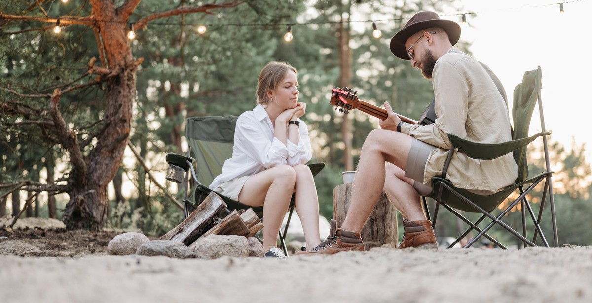 couple listening